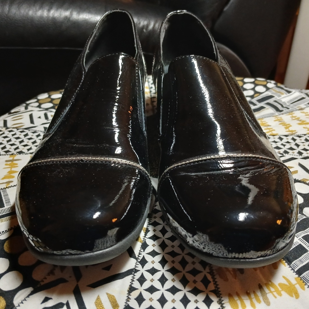 Un Tour En Ville Patent Leather Shoes 39